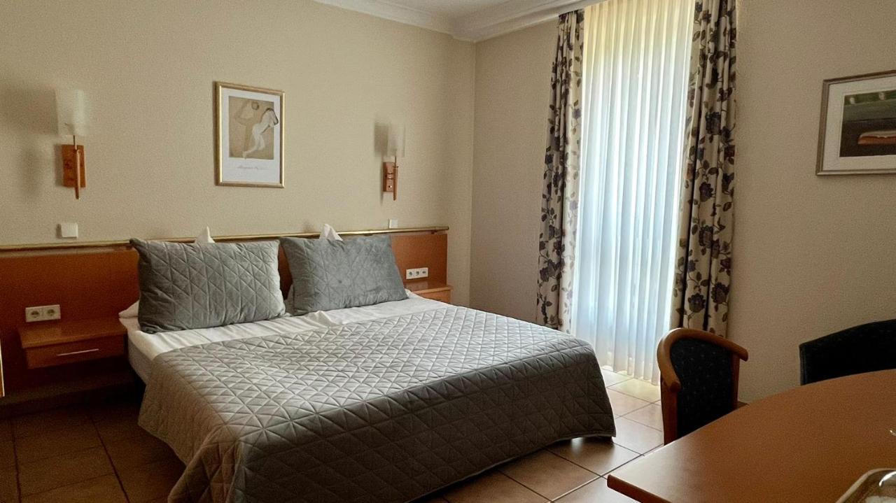 Hotel Victoria Dinslaken Zewnętrze zdjęcie