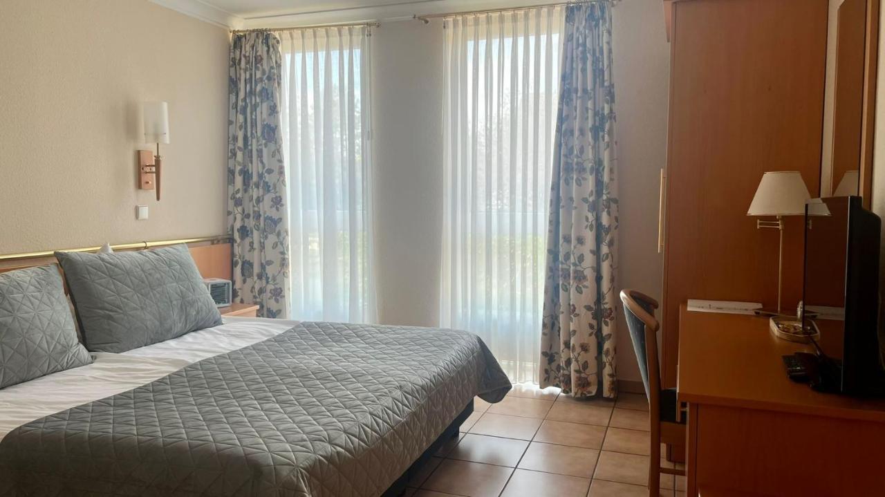Hotel Victoria Dinslaken Zewnętrze zdjęcie